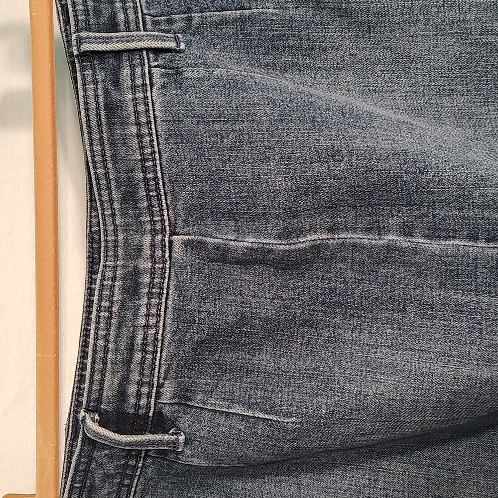 Women's jean skirt by TALBOTS. Size 16P - Picture 4 of 7